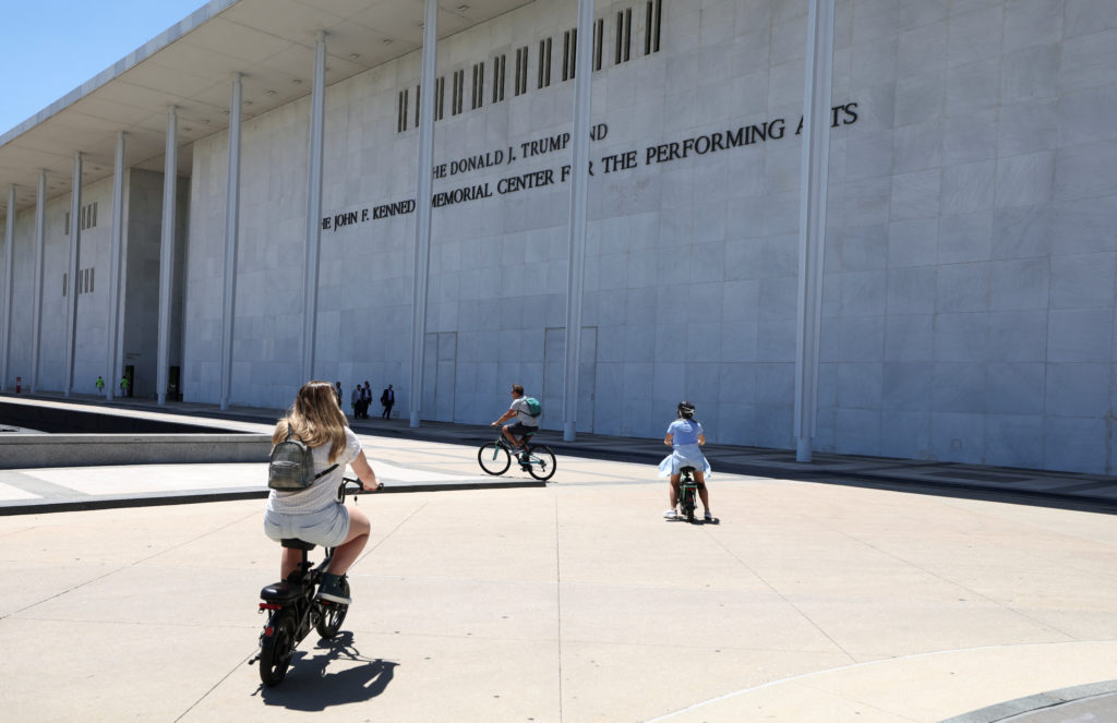Source-feed image associated with Trump's name must be removed from Kennedy Center by June 12, memo to staff says