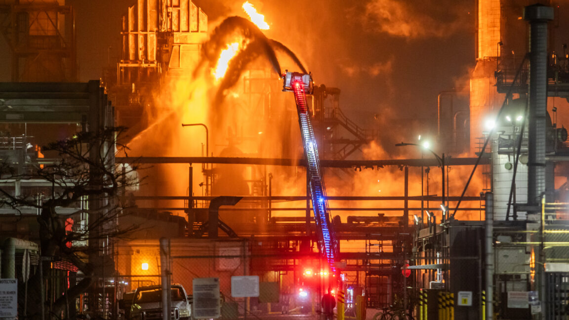 Source-feed image associated with Chemical accidents rise as Trump administration proposes weakening safety rules