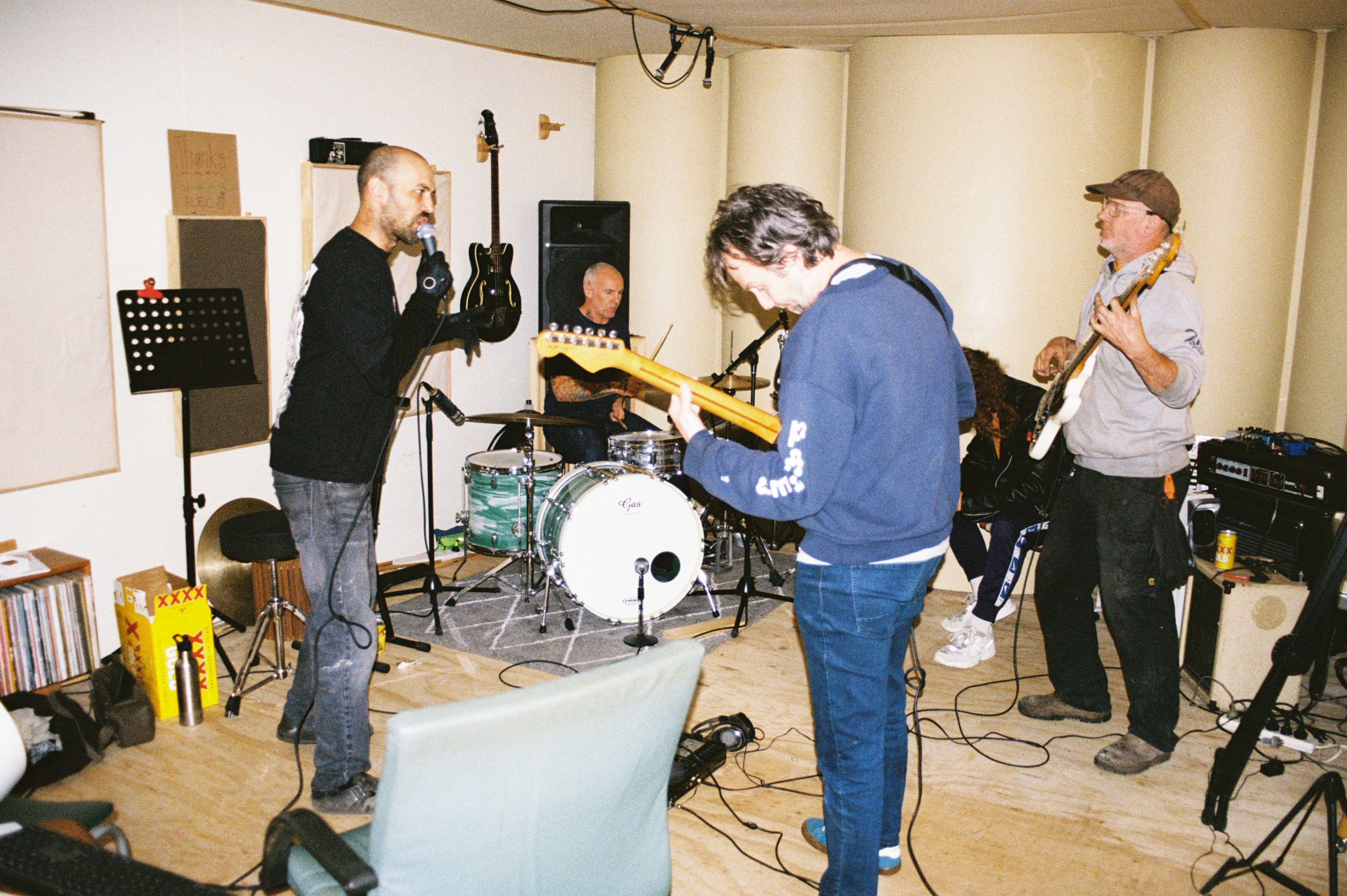 Source-feed image associated with Listen to Eddy Current Suppression Ring’s Surprise New Album