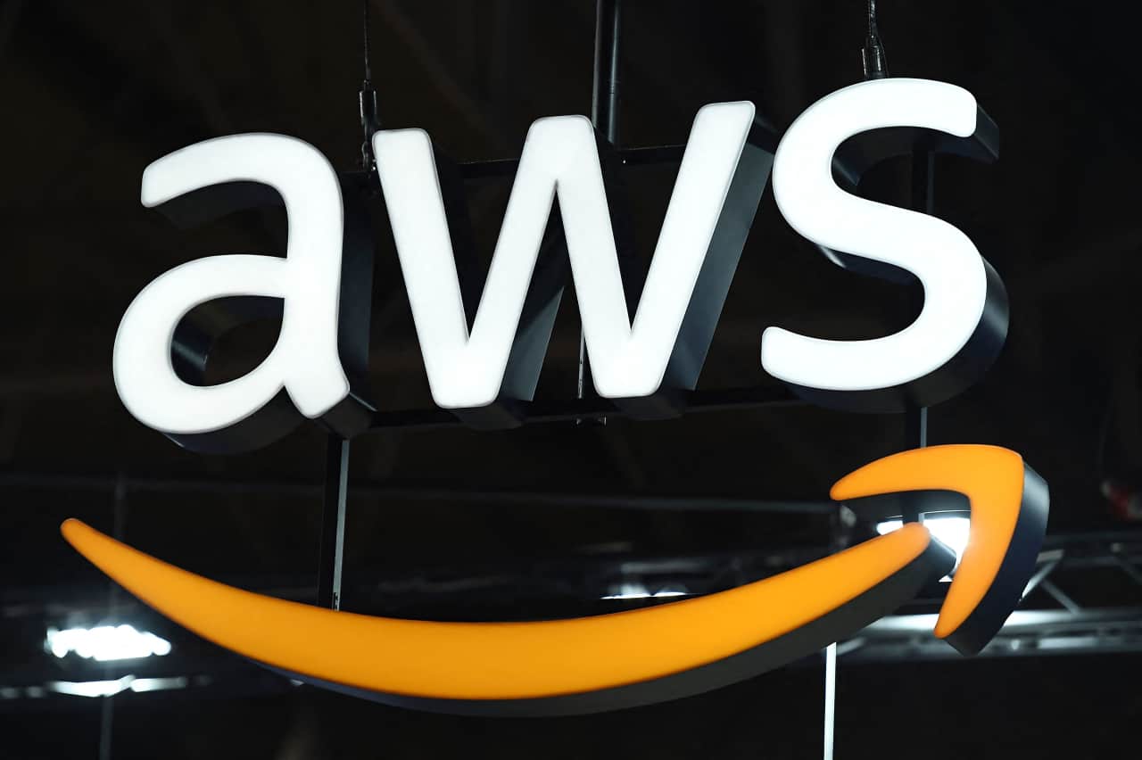 Source-feed image associated with Amazon, Palantir and 12 more top tech stock picks from UBS analysts