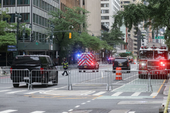 Source-feed image associated with Developer Downplays Structural Concerns at ‘Unstable’ Midtown Manhattan Tower