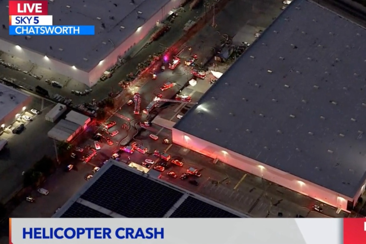 Source-feed image associated with Helicopter Crashes Near Site of Deadly Metro Bus Accident in Chatsworth