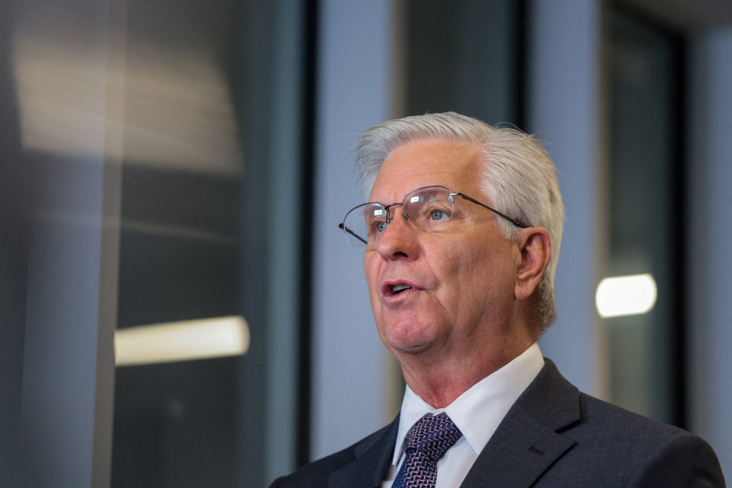 Source-feed image associated with Fed governor Waller muddies outlook on possible rate hike later this month
