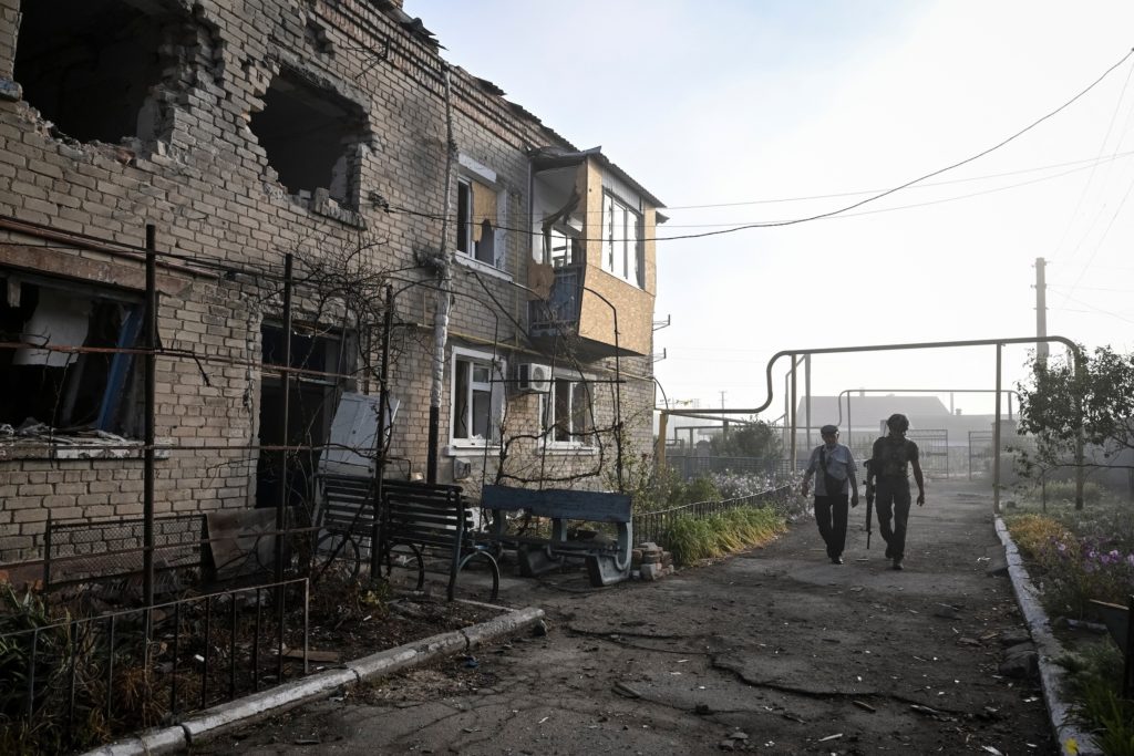 Source-feed image associated with War crimes are part of Russia's strategy in Ukraine, retired U.S. Army colonel says