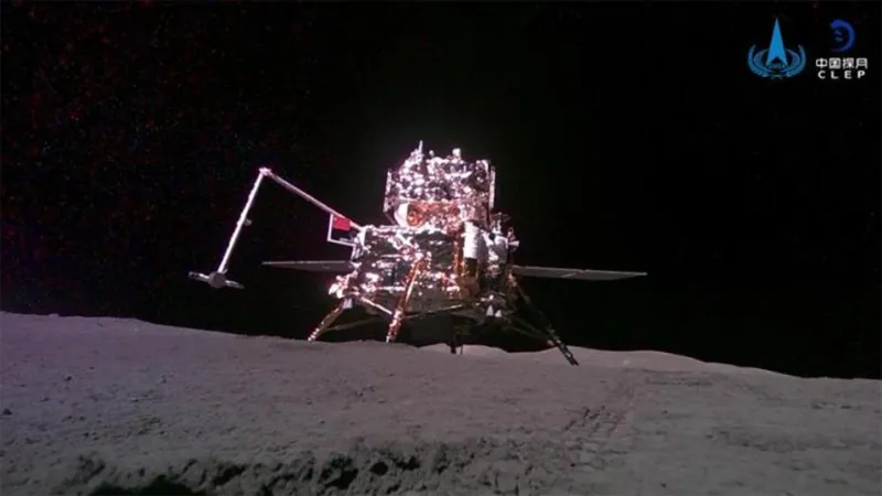 Source-feed image associated with Different moon rocks tell different tales about a long-ago bombardment