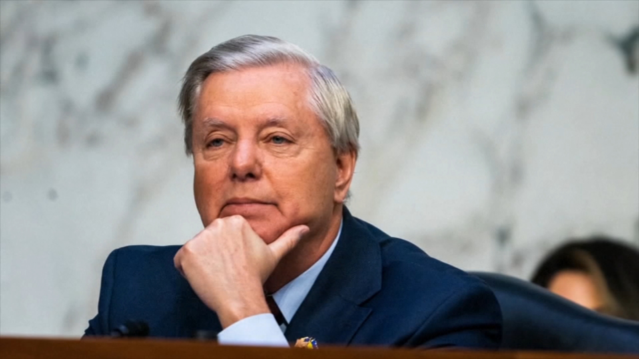 Source-feed image associated with From staunch critic to fierce ally: Graham's long, strange and consequential friendship with Trump
