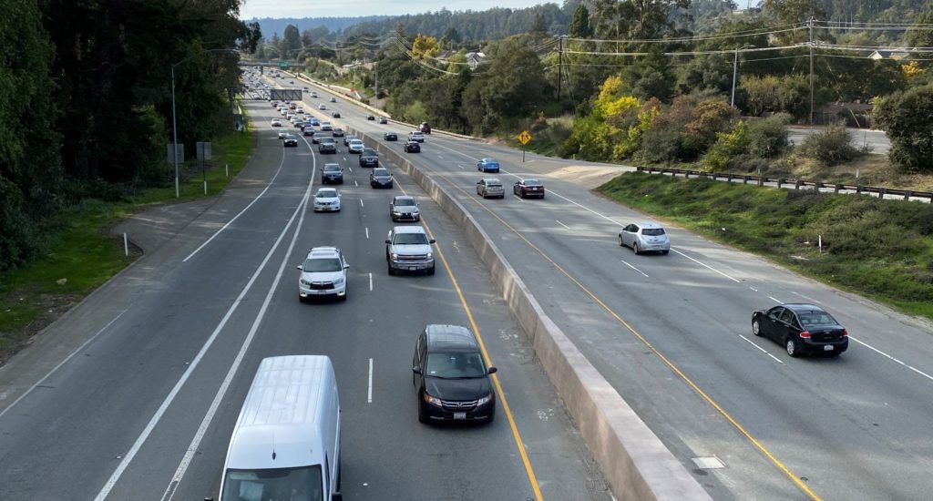 Source-feed image associated with Santa Cruz transportation leaders weigh loans for highway, rail trail projects