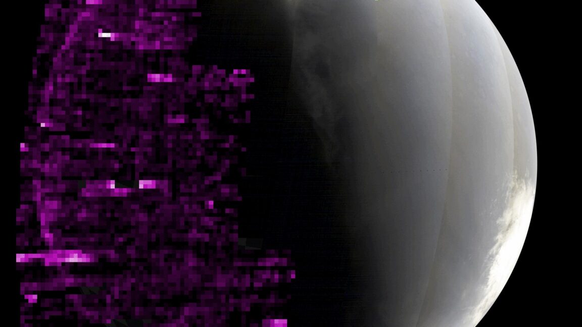 Source-feed image associated with After 11 years at Mars, NASA's MAVEN spacecraft went out with a whisper