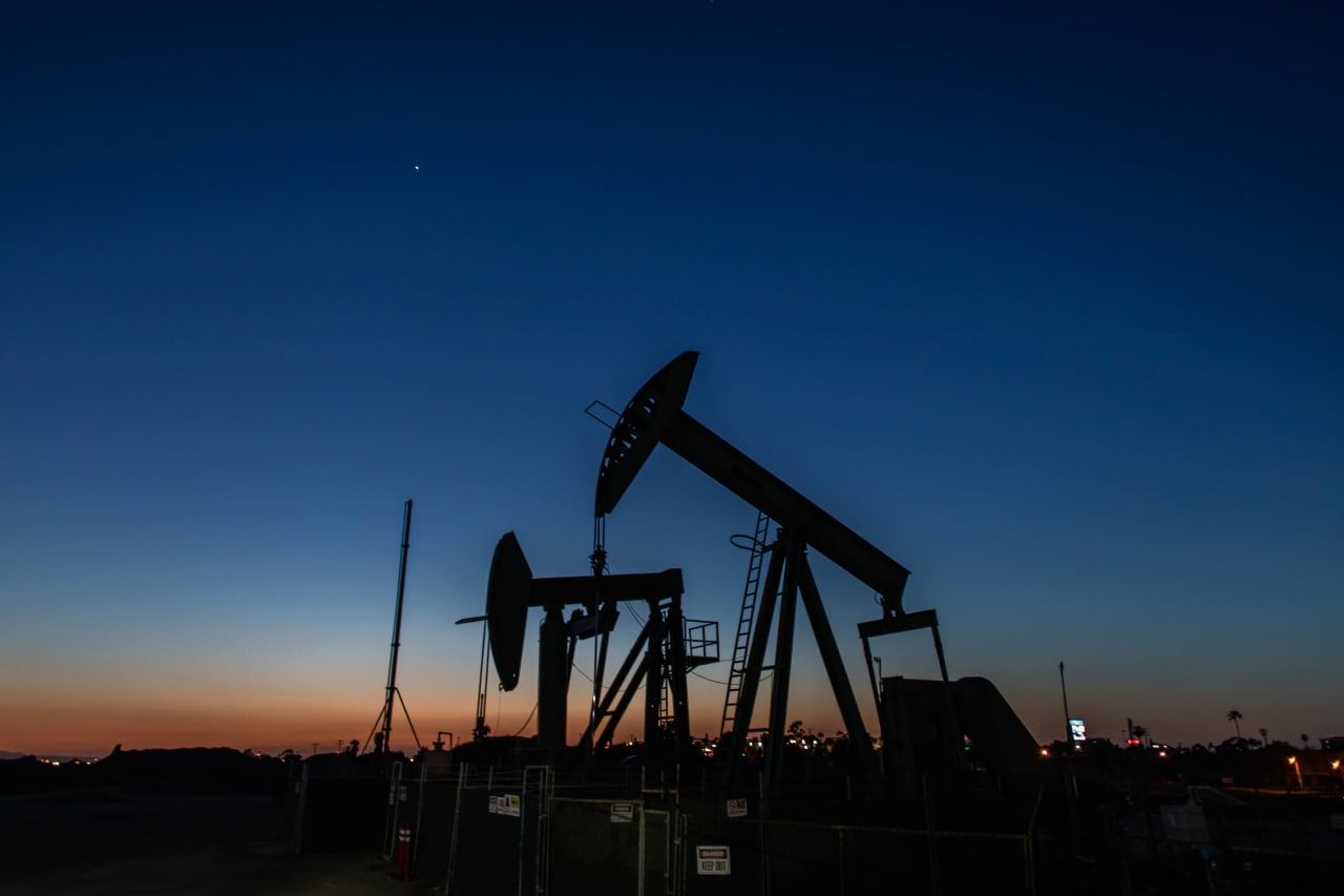 Source-feed image associated with Why the USO oil ETF is a better buy than crude futures as the Iran war rages