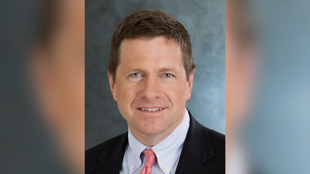 Source-feed image associated with Trump delays his own national intelligence nominee, fueling tension with fellow Republicans