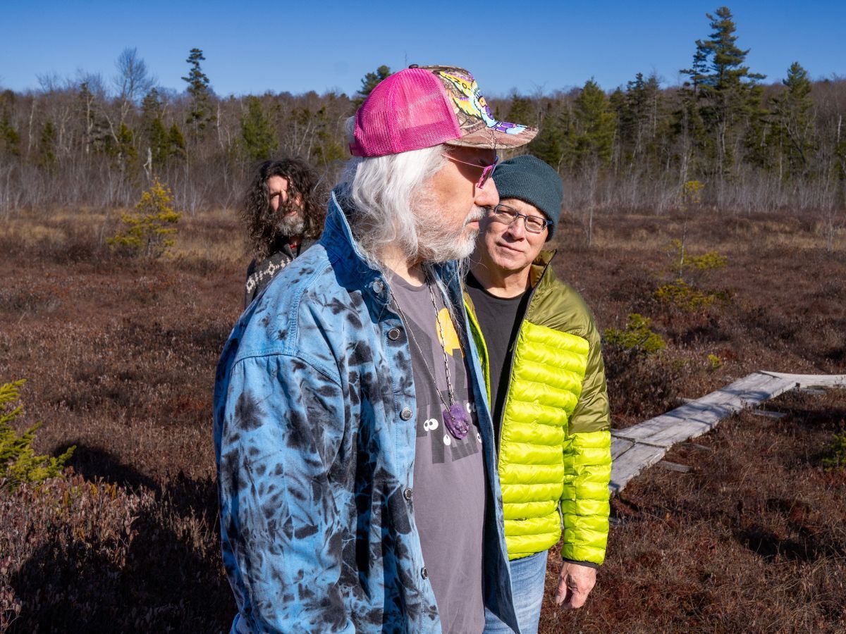 Source-feed image associated with Dinosaur Jr. Return With New Album and Fall Tour Dates