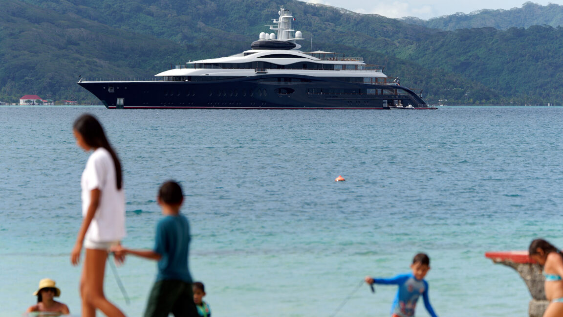 Source-feed image associated with Zuckerberg’s superyacht ignored emergency channel, failed to aid stranded boat
