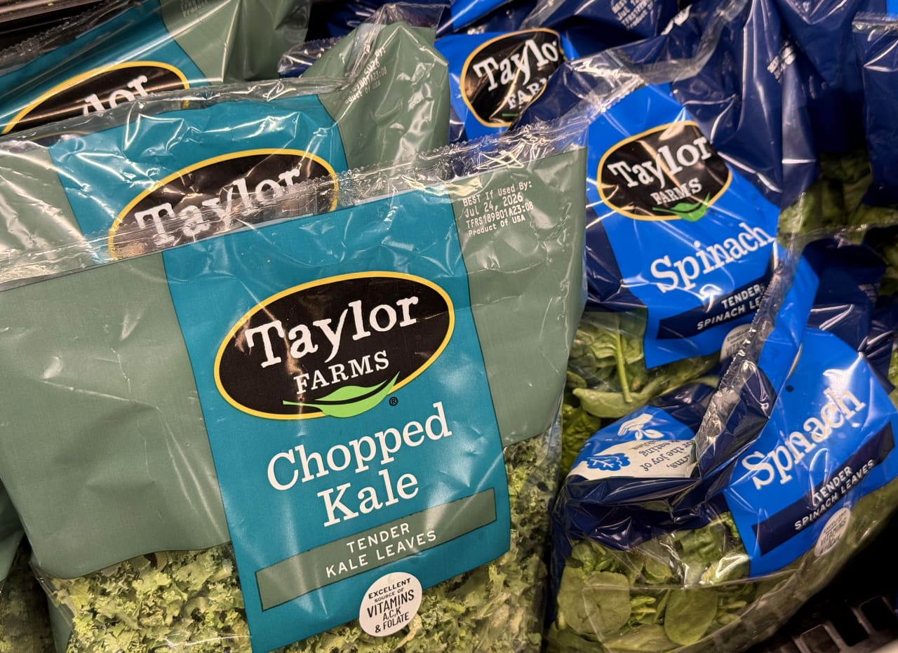 Source-feed image associated with Taylor Farms to recall iceberg lettuce that may be the cause of the cyclospora outbreak