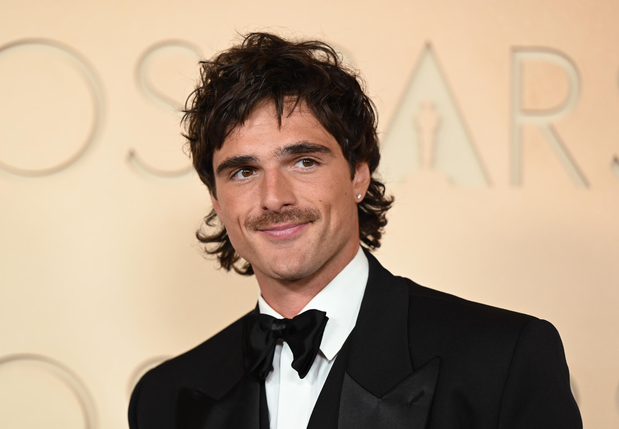 Source-feed image associated with Jacob Elordi in Talks to Star in Ari Aster’s ‘Scapegoat’ With Scarlett Johansson