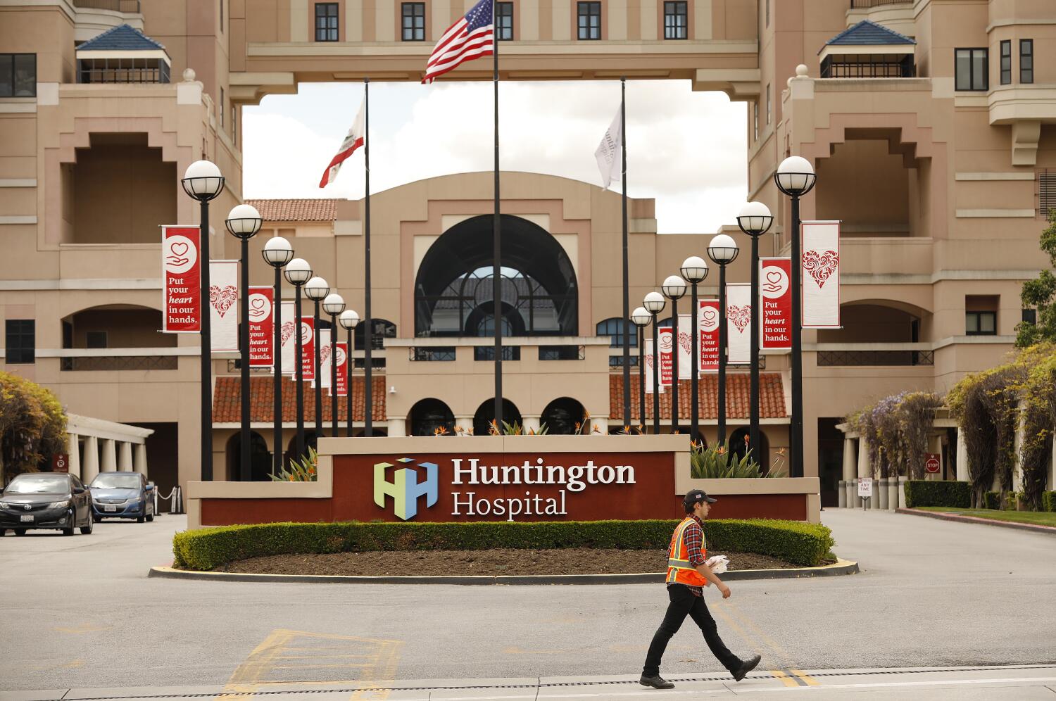 Source-feed image associated with Bomb threat at Pasadena hospital linked to violent extremist group
