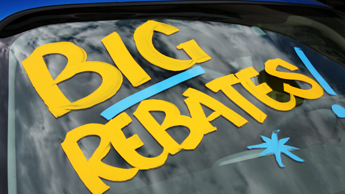 Source-feed image associated with California creates $3,500 rebate for new electric vehicle buyers