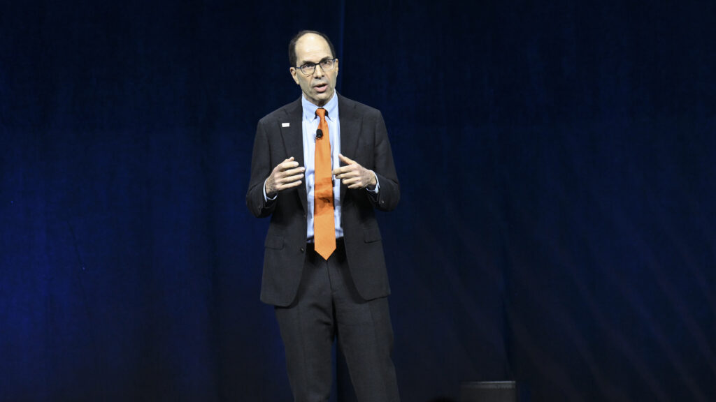 Source-feed image associated with STAT+: At the world’s largest cancer research meeting, data briefly took a backseat to grief