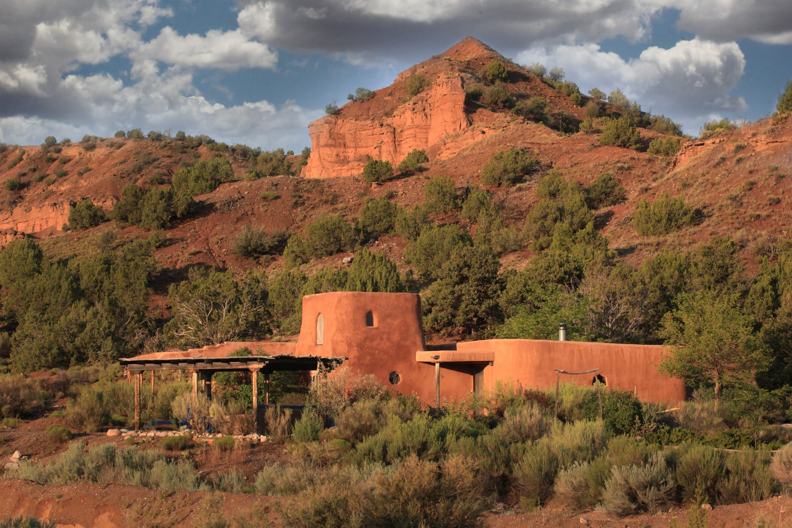 Source-feed image associated with 7 Airbnbs in New Mexico to Book This Summer, from Santa Fe and Beyond