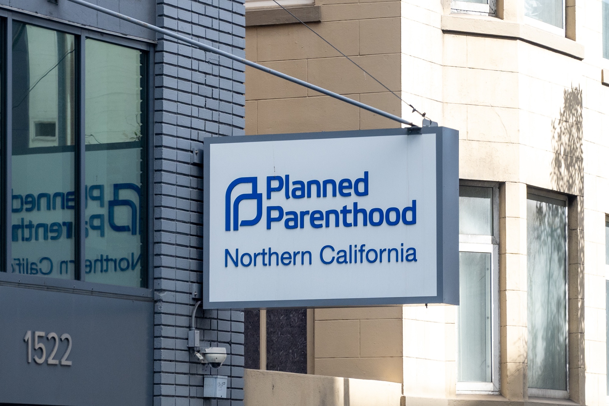 Source-feed image associated with San Francisco Takes Anti-Abortion Activist Back to Court After Meme Mistrial