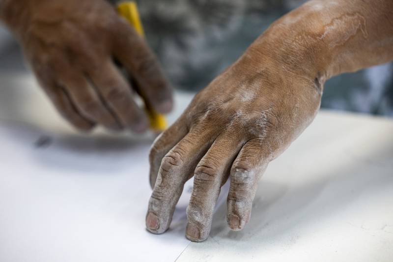 Source-feed image associated with California Lawmaker Pushes Immunity for Stone Makers Amid Silicosis Epidemic