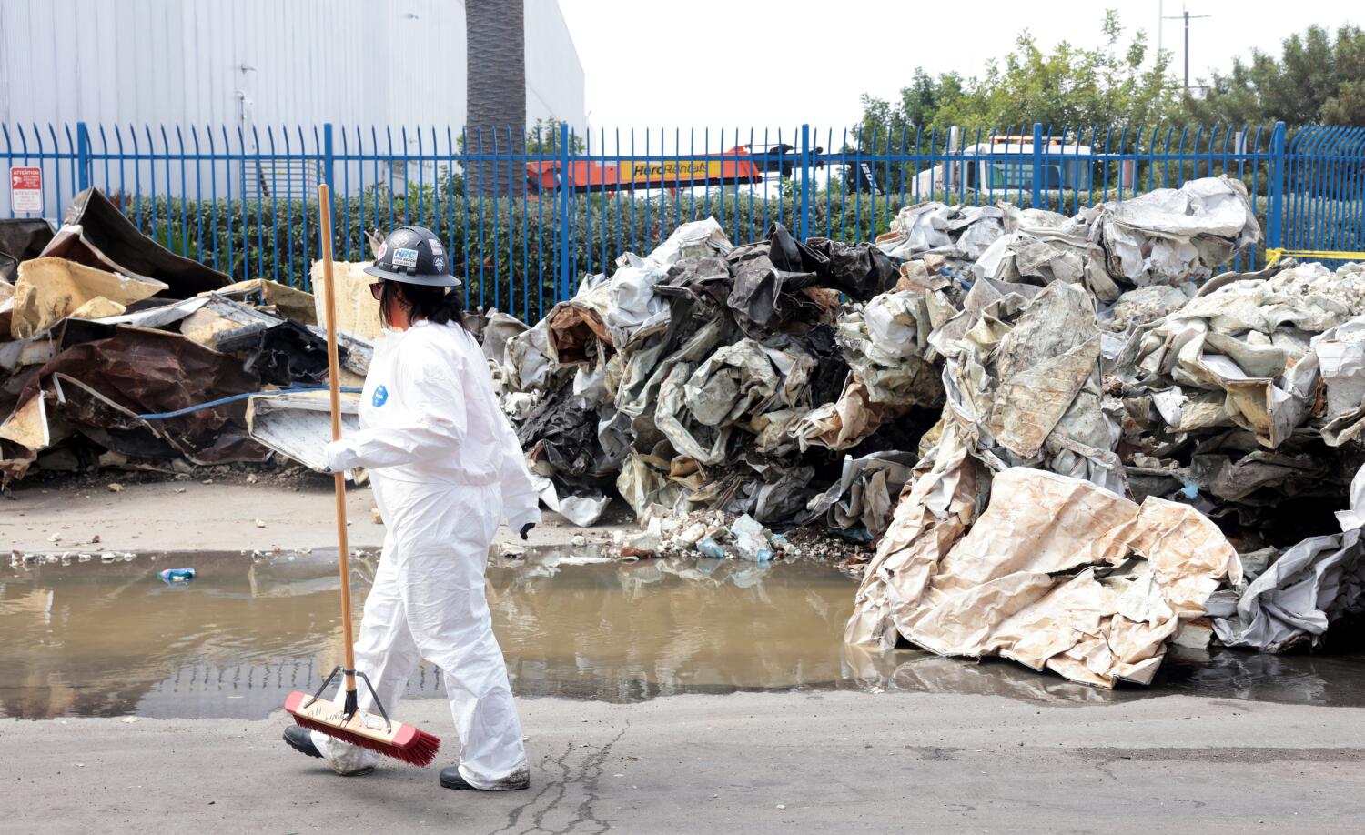 Source-feed image associated with Cleanup of rotting meat, scorched debris begins at Boyle Heights cold storage warehouse