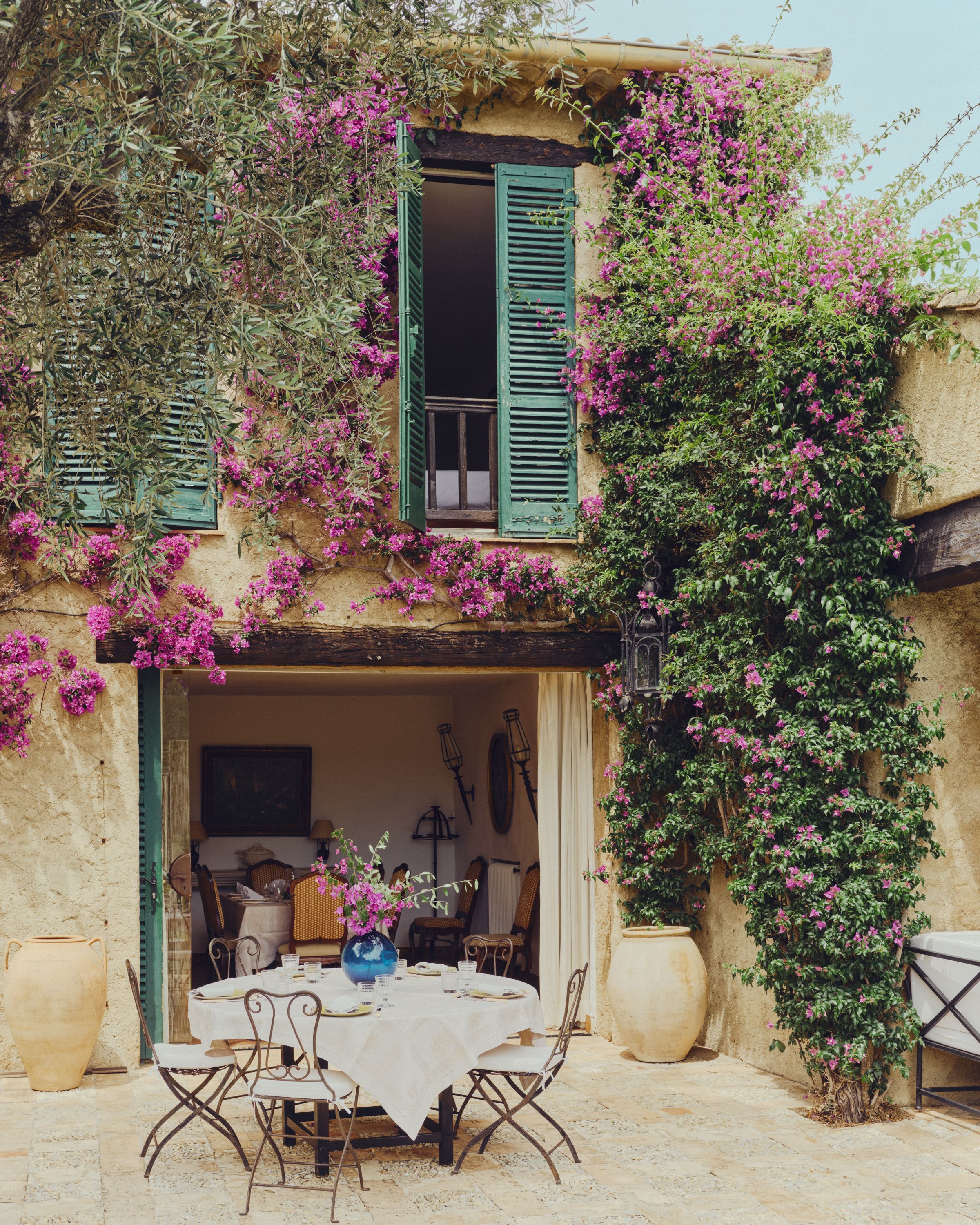 Source-feed image associated with Inside the French Riviera Holiday Home of the Late Fashion Icon Jacqueline de Ribes