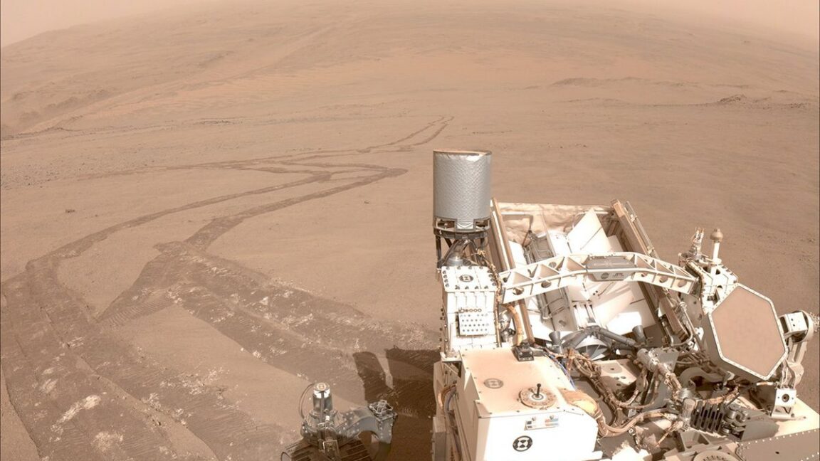 Source-feed image associated with The first self-driving vehicle on Mars has proven to be a smashing success