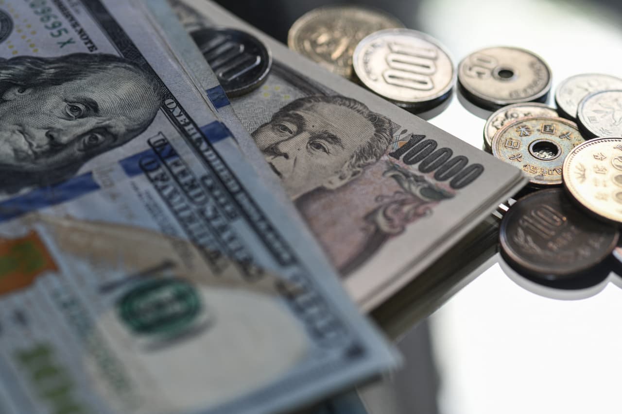 Source-feed image associated with A hedge-fund trade blamed for a massive market blowup in 2024 has made a big comeback, Goldman Sachs says