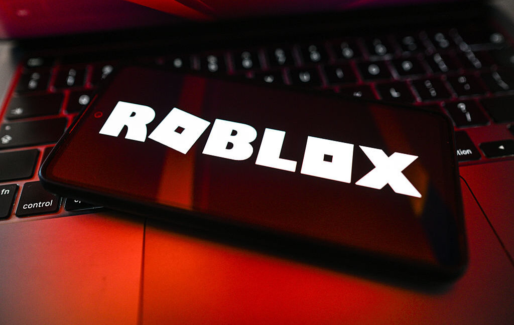 Source-feed image associated with Roblox must make changes after failing to block adults creeping on kids