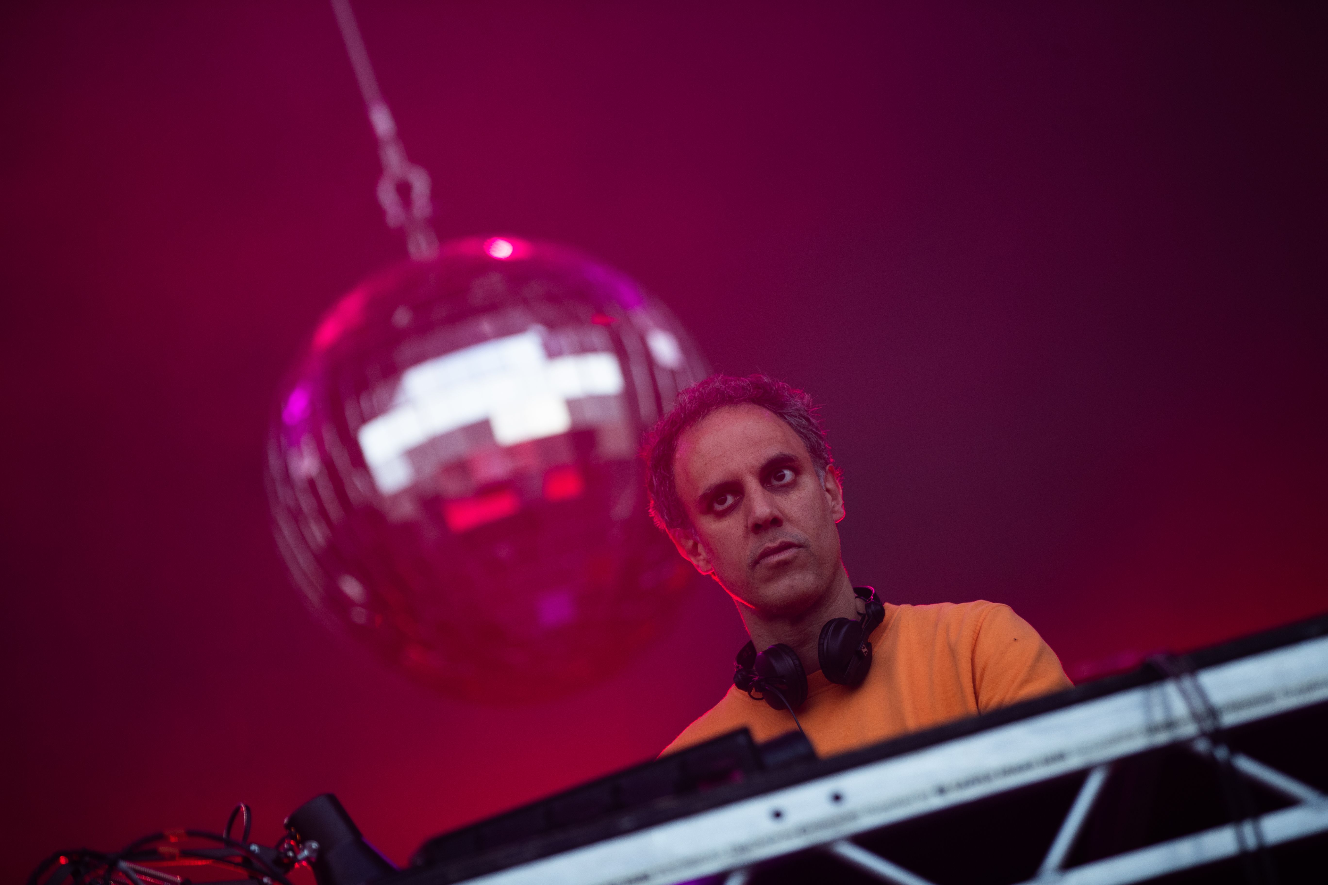 Source-feed image associated with Listen to Four Tet’s Surprise New 🕈︎♓︎■︎♑︎♎︎♓︎■︎♑︎⬧︎ Album