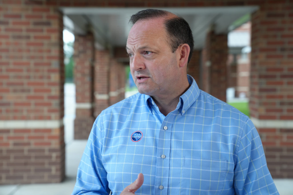 Source-feed image associated with Wilson wins GOP nomination for South Carolina governor after Trump hedges his bet on race