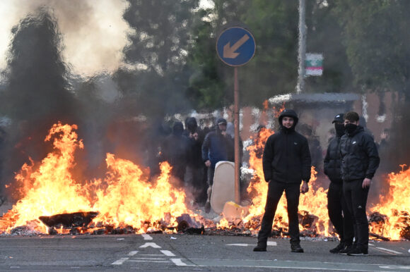 Source-feed image associated with Conspiracies, Lies and US Influencers Drive UK Street Violence