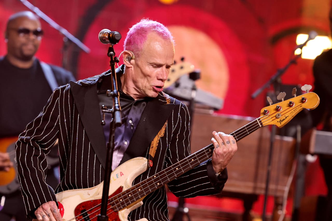 Source-feed image associated with Red Hot Chili Peppers bassist Flea relists Malibu sanctuary for $7.9 million