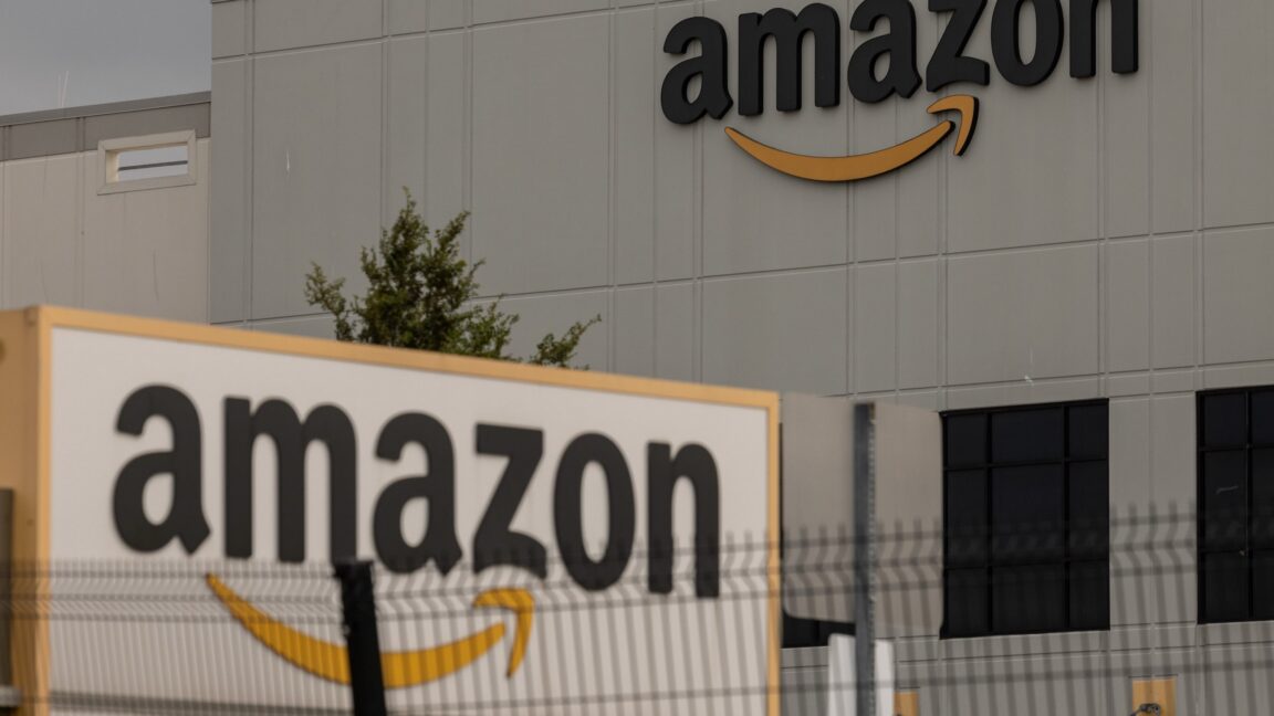 Source-feed image associated with Lawsuit: Amazon refused to give pregnant workers bathroom breaks and chairs