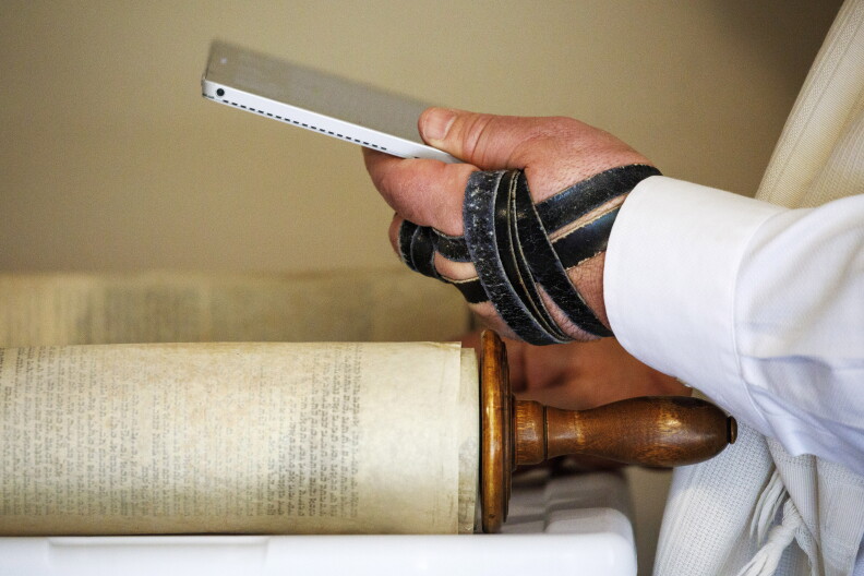 Source-feed image associated with Why Orthodox Jews are opposing the new daylight saving bill in Congress