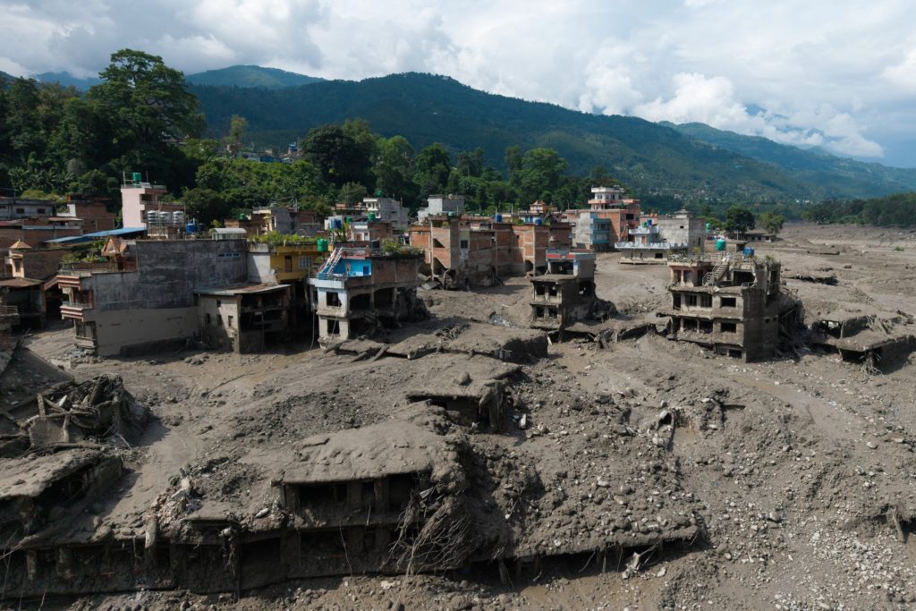Source-feed image associated with Wall of mud and debris floods communities in Nepal and Tibet