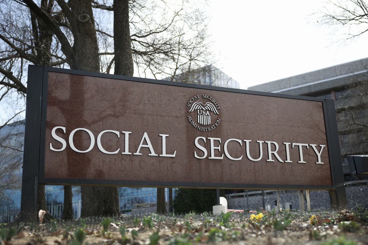 Source-feed image associated with Former JPMorgan exec takes on Social Security advisory role