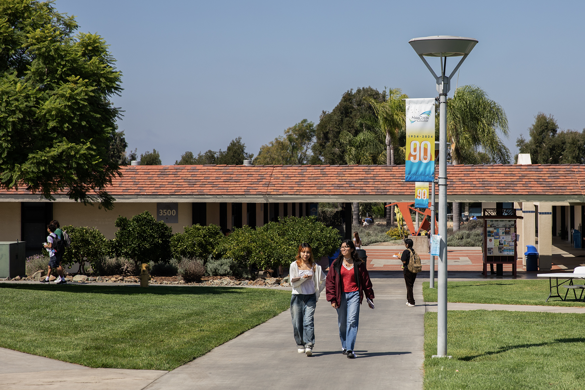Source-feed image associated with Community Colleges Suddenly Oppose Plan to Let Them Offer More Bachelor’s Degrees