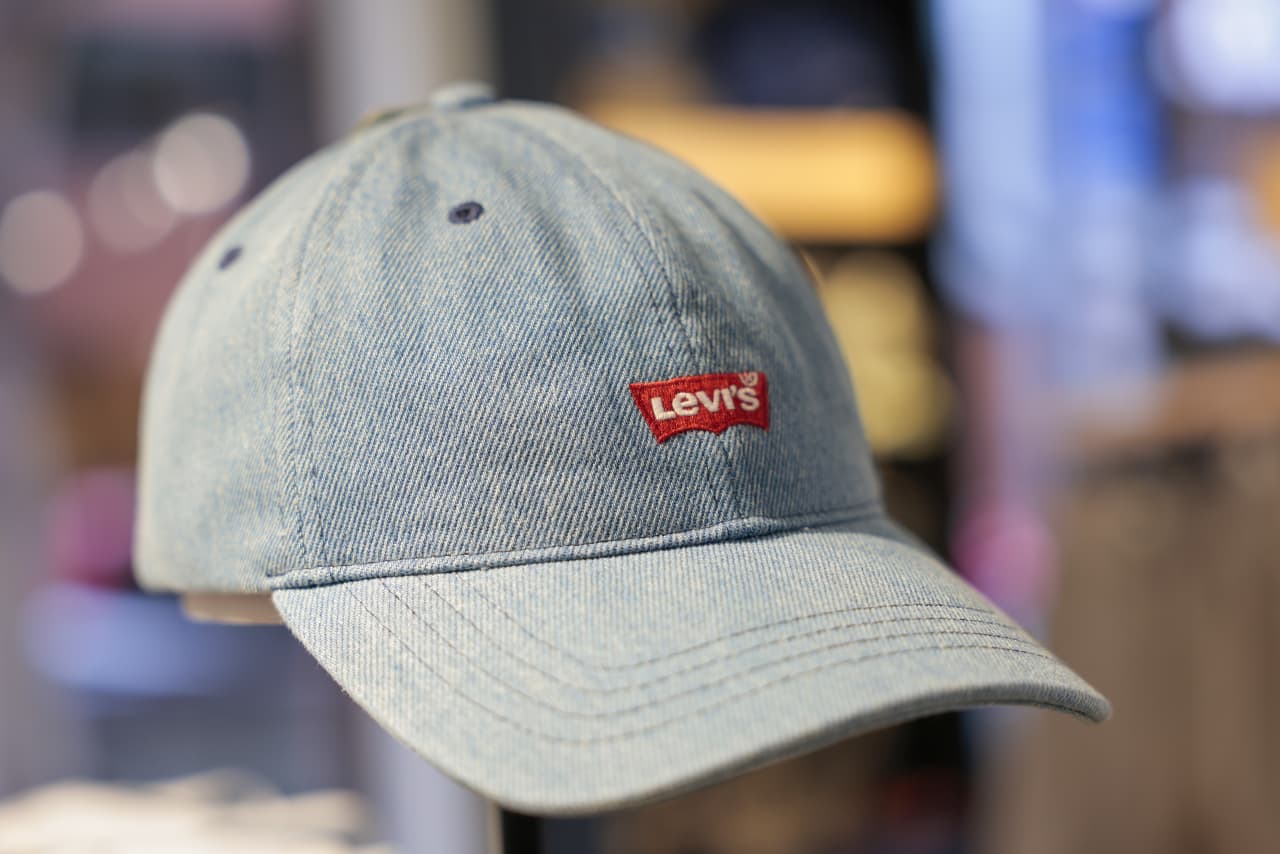 Source-feed image associated with Levi’s is finding new ways to win customers — by looking toward tops and ‘denim luxury’