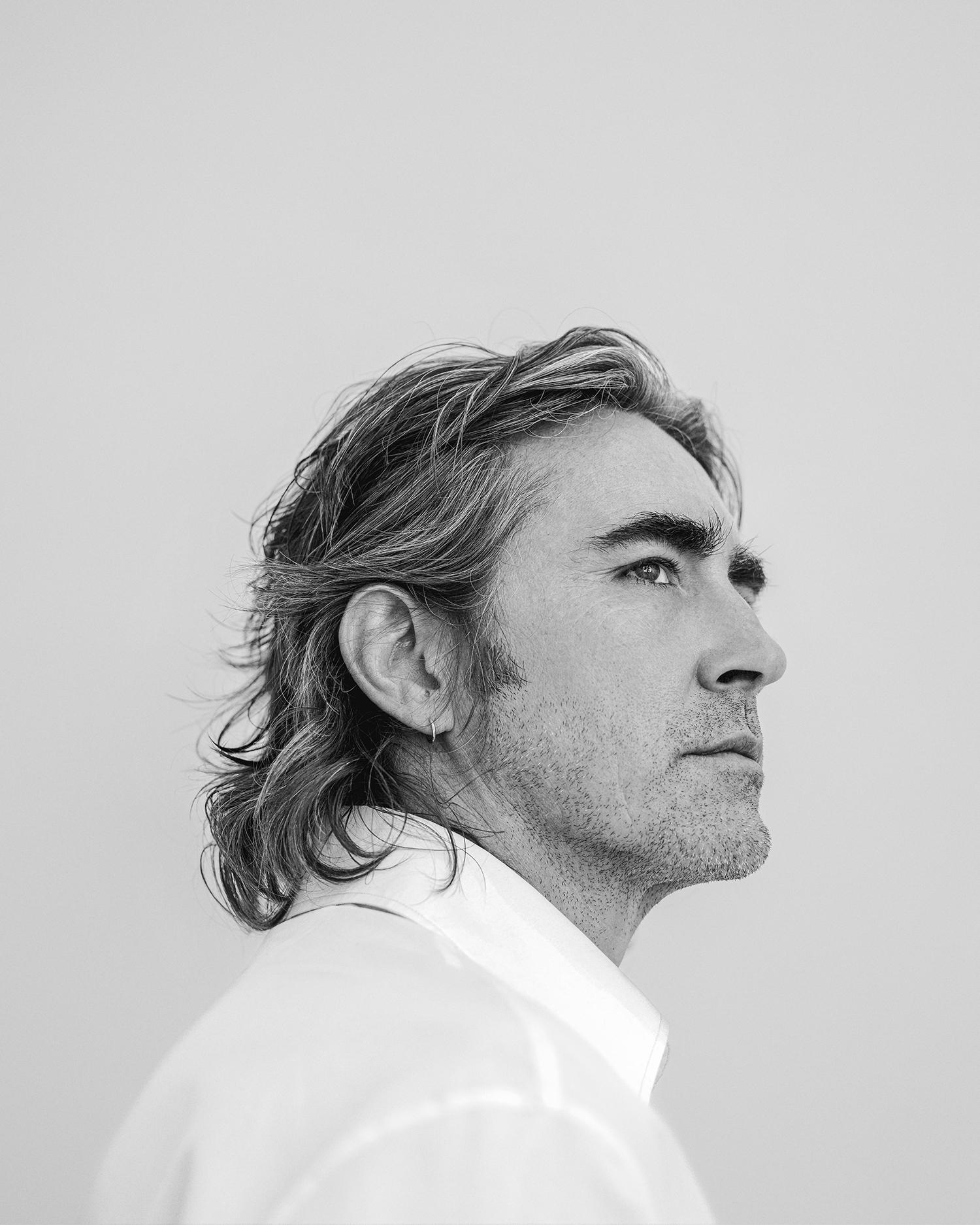 Source-feed image associated with Lee Pace on Romancing Sandra Bullock in ‘Practical Magic 2,’ Life as a Leading Man and His 6-Foot-Five Star Power: ‘I’m a Monster!’