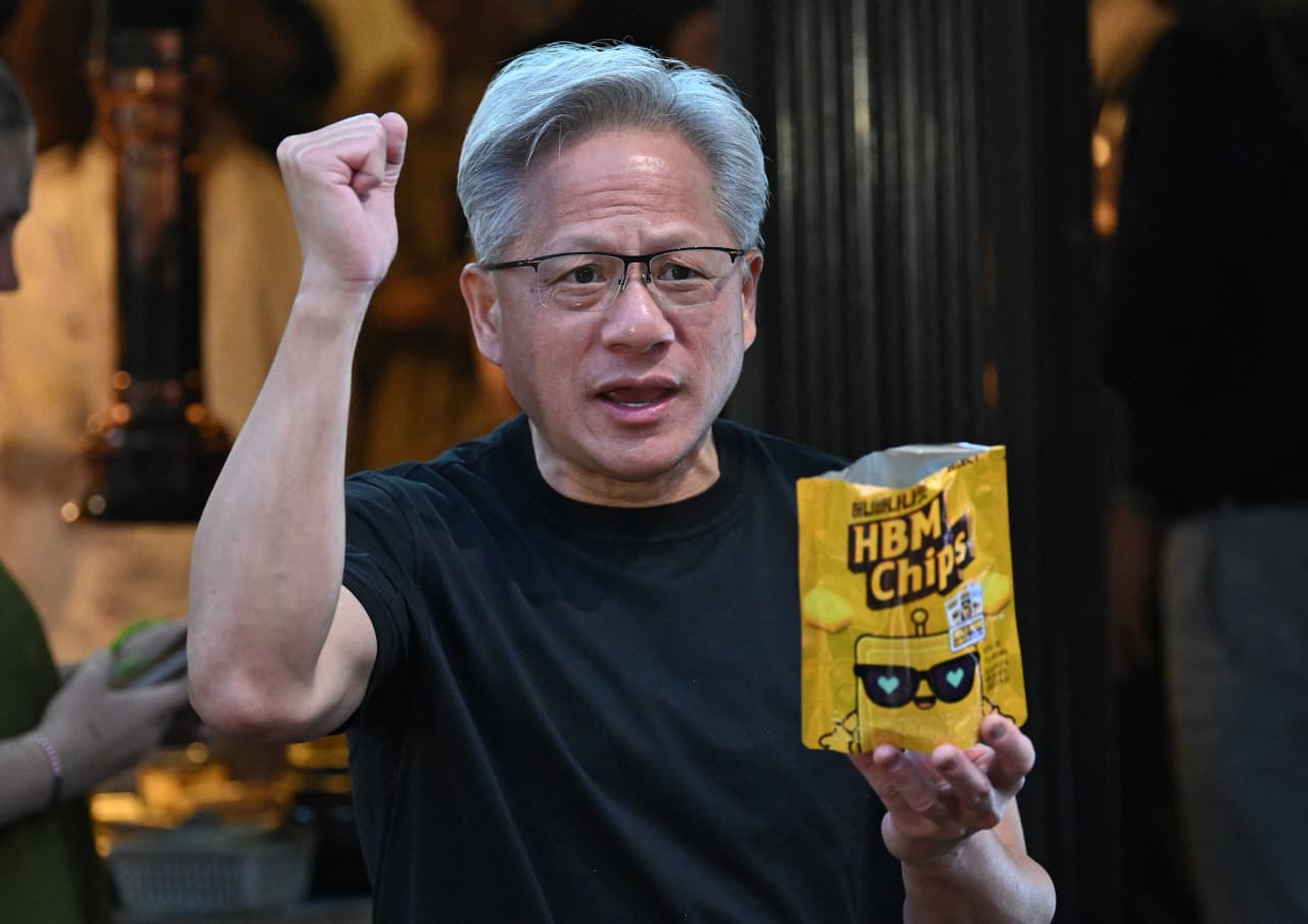 Source-feed image associated with Nvidia strikes a new memory-chip deal — but SK Hynix and Samsung shares are under heavy pressure
