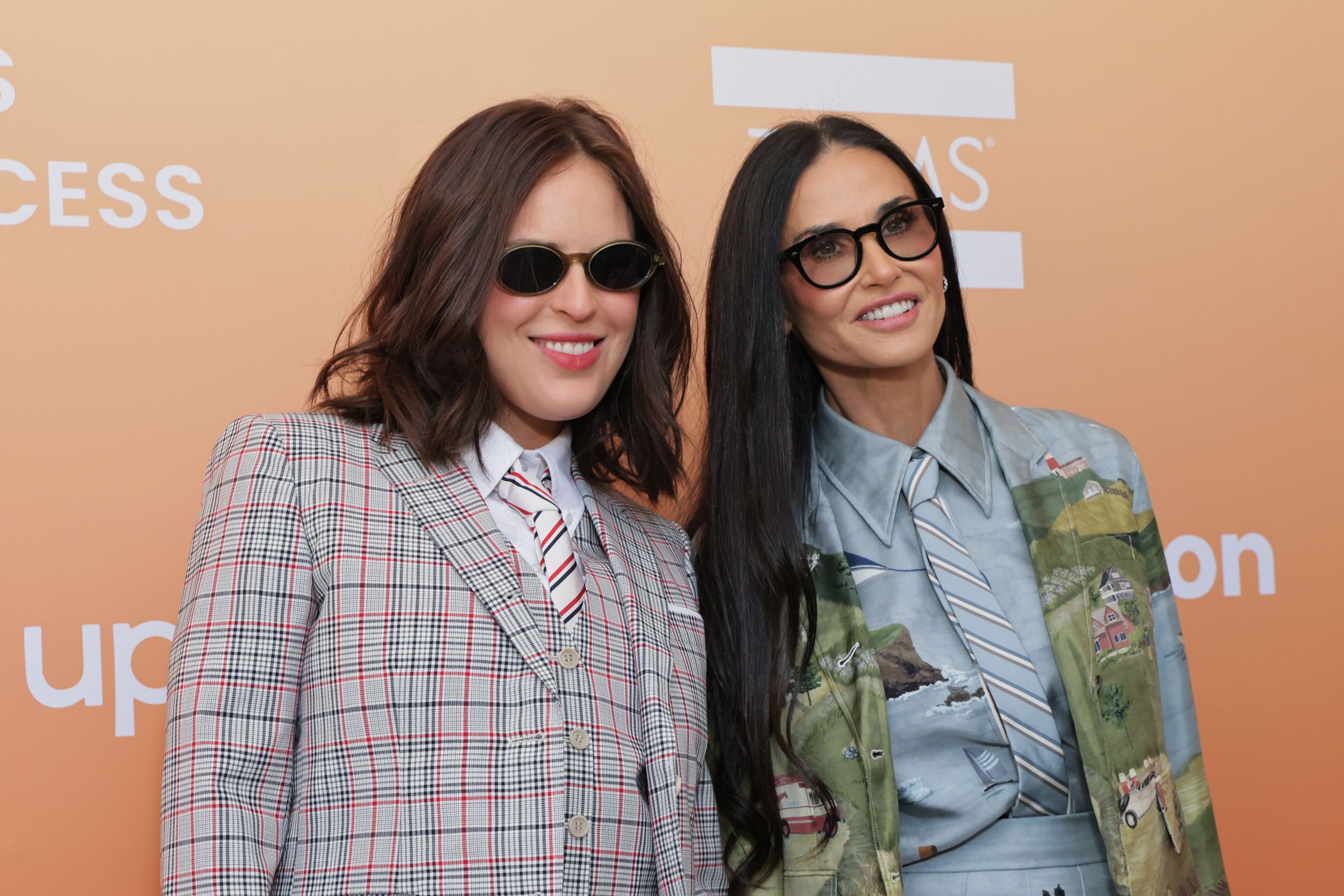 Image from linked report: Demi Moore and Tallulah Willis Do Mother-Daughter Dressing in Summery Suiting