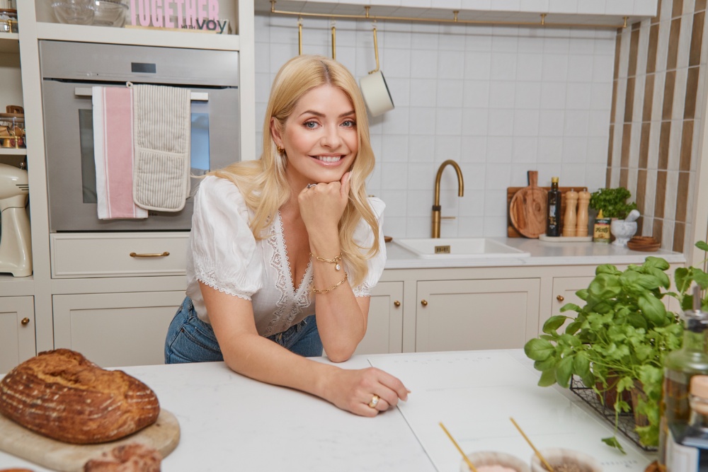 Source-feed image associated with Former ‘This Morning’ Host Holly Willoughby Heads to YouTube for New Lifestyle Series
