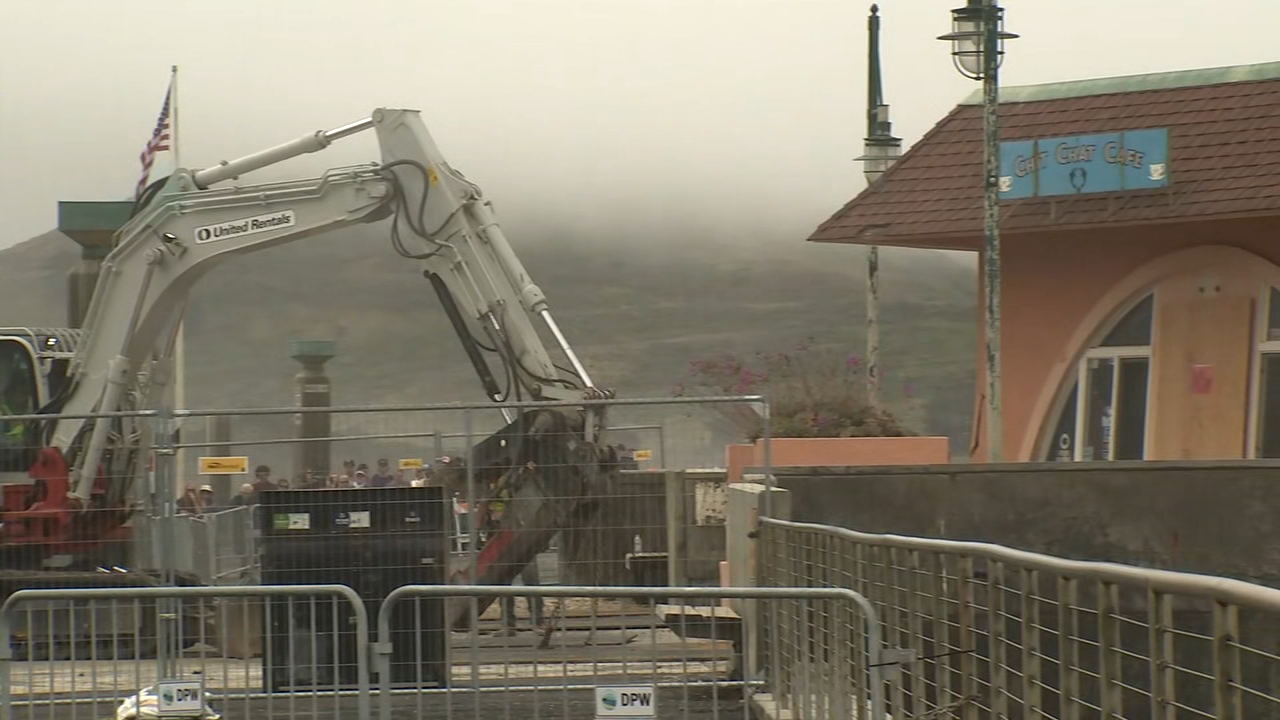 Source-feed image associated with Pacifica Pier cafe demolition begins after massive crack discovered