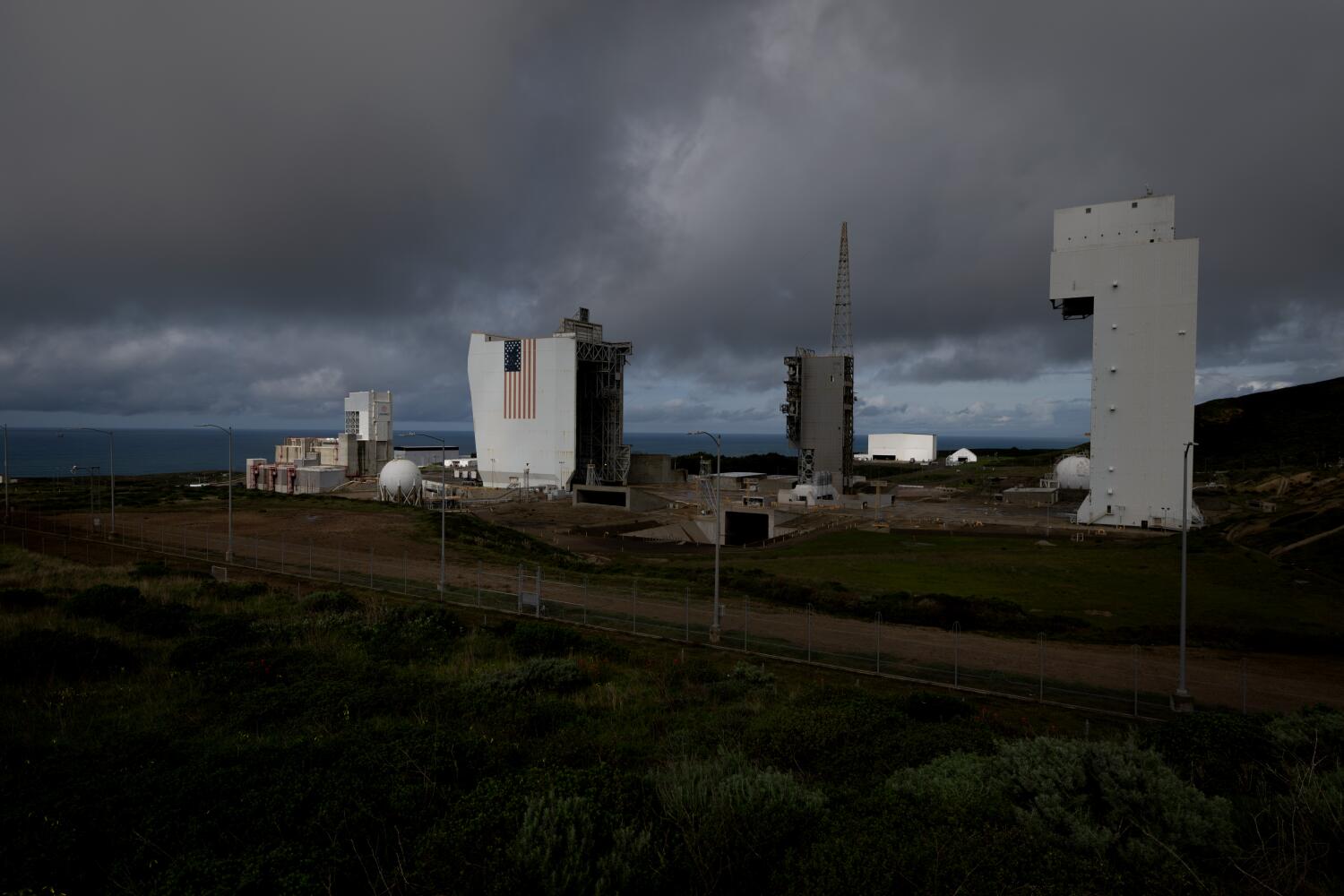 Source-feed image associated with Reporters and military members detained at gunpoint by security at Vandenberg Space Force Base