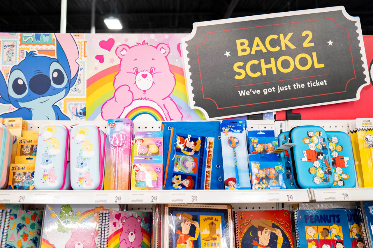Source-feed image associated with These 16 states are offering tax-free shopping days as back-to-school costs soar to over $800 per student