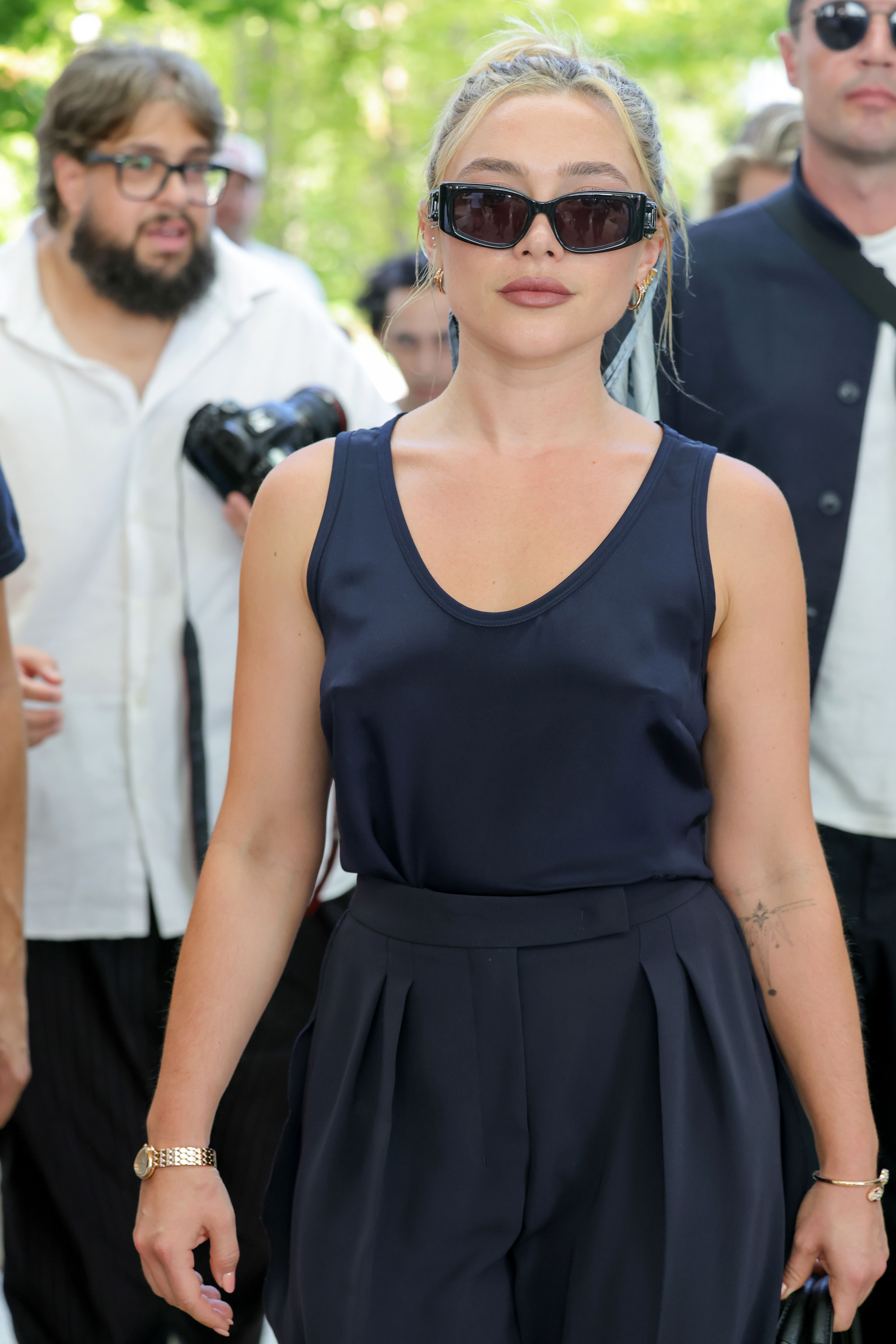 Source-feed image associated with Florence Pugh Makes a Convincing Case for Not Cutting a Bob This Fall
