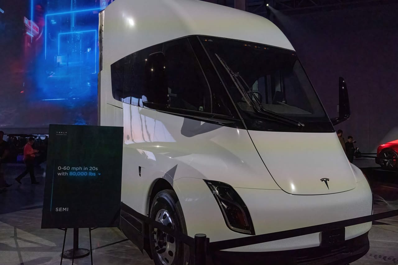 Image from linked report: As diesel prices surge, Tesla makes its big play for the trucking market