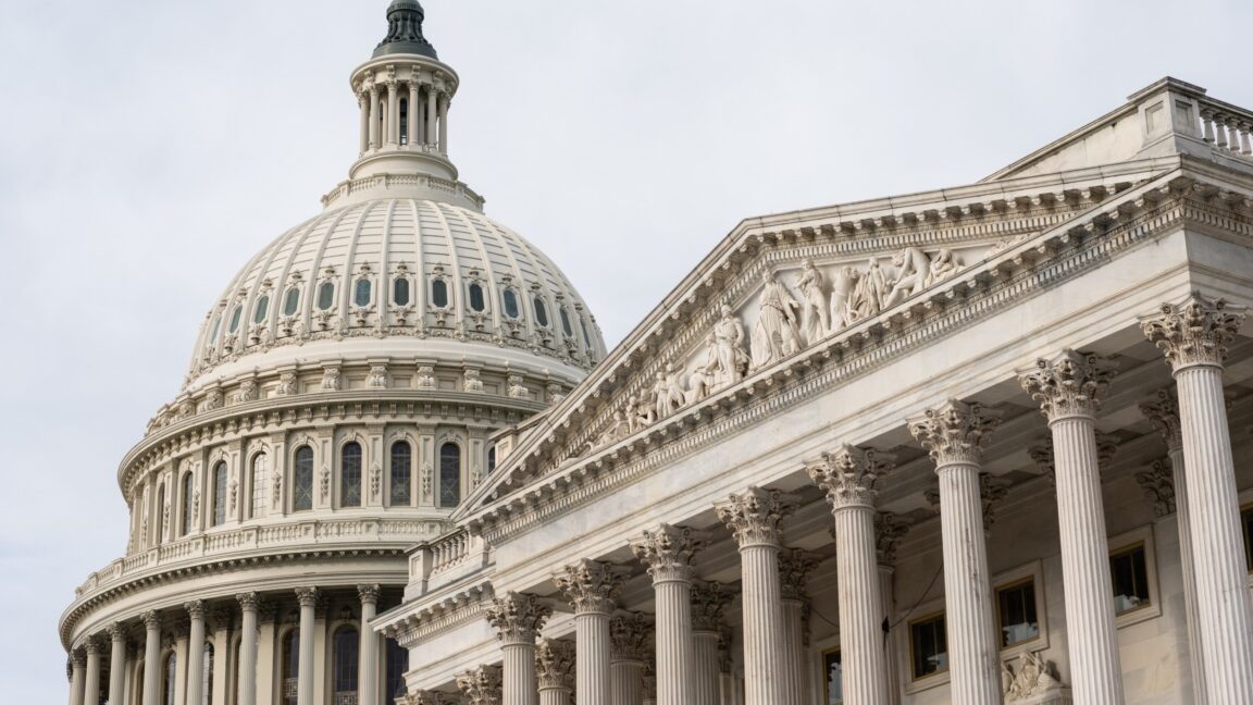 Source-feed image associated with Spending deal comes with a bonus: Blocking political control of grants