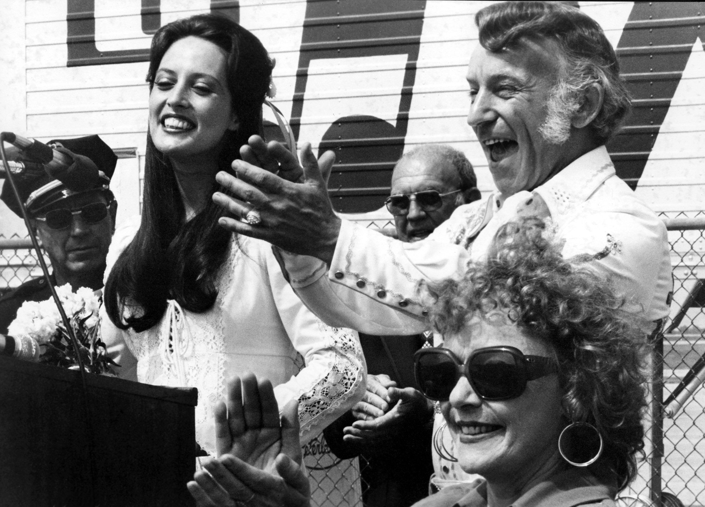 Source-feed image associated with From the Archives: Kurt Vonnegut Jr. on Robert Altman’s ‘Nashville,’ the Bicentennial, and America